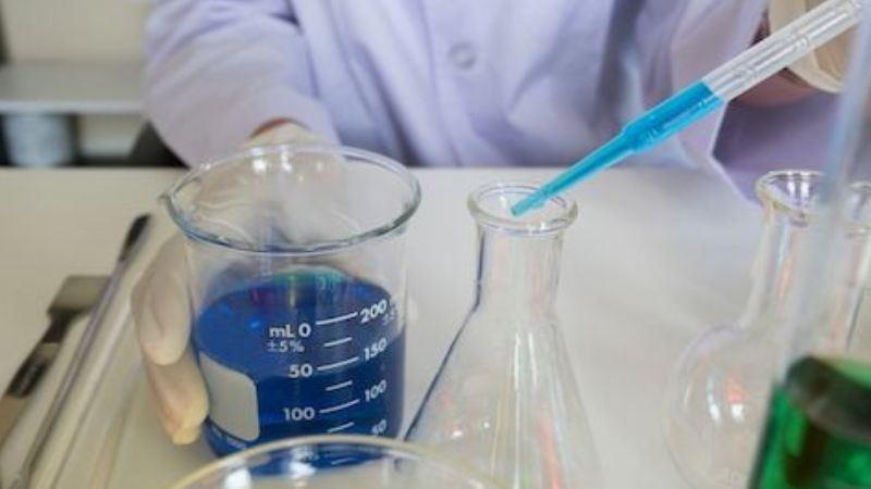 Chuẩn độ là gì? Nguyên tắc và thao tác chuẩn độ