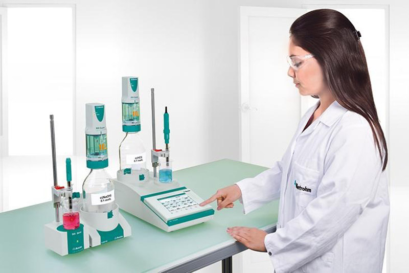 Nguyên tắc máy chuẩn độ điện thế và ứng dụng trong thực tiễn